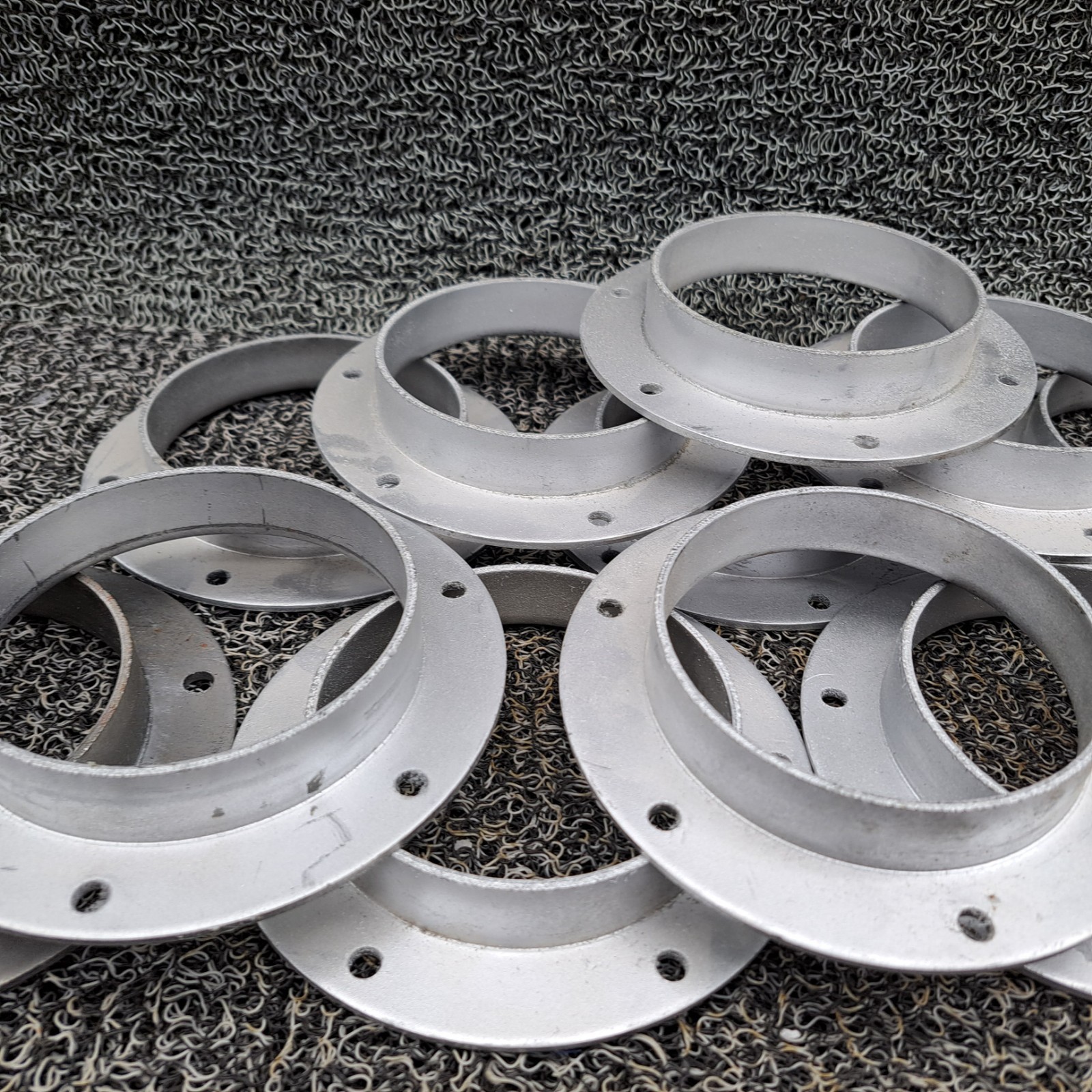Nordfab 8010000141 Round Angle Flange Adapter, 4 In Duct Dia, Galv. Steel, Qt 13