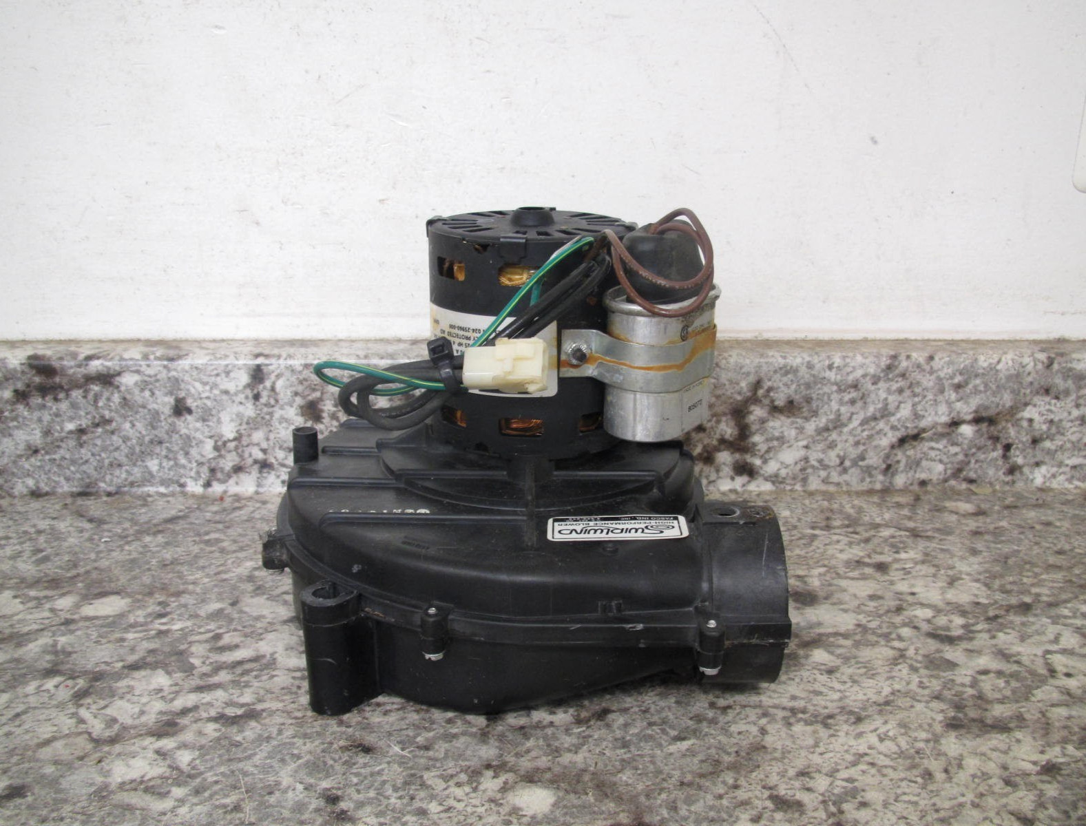 York 024-25960-000 / 7062-3958 / A165 Furnace Draft Inducer Motor Free Shipping