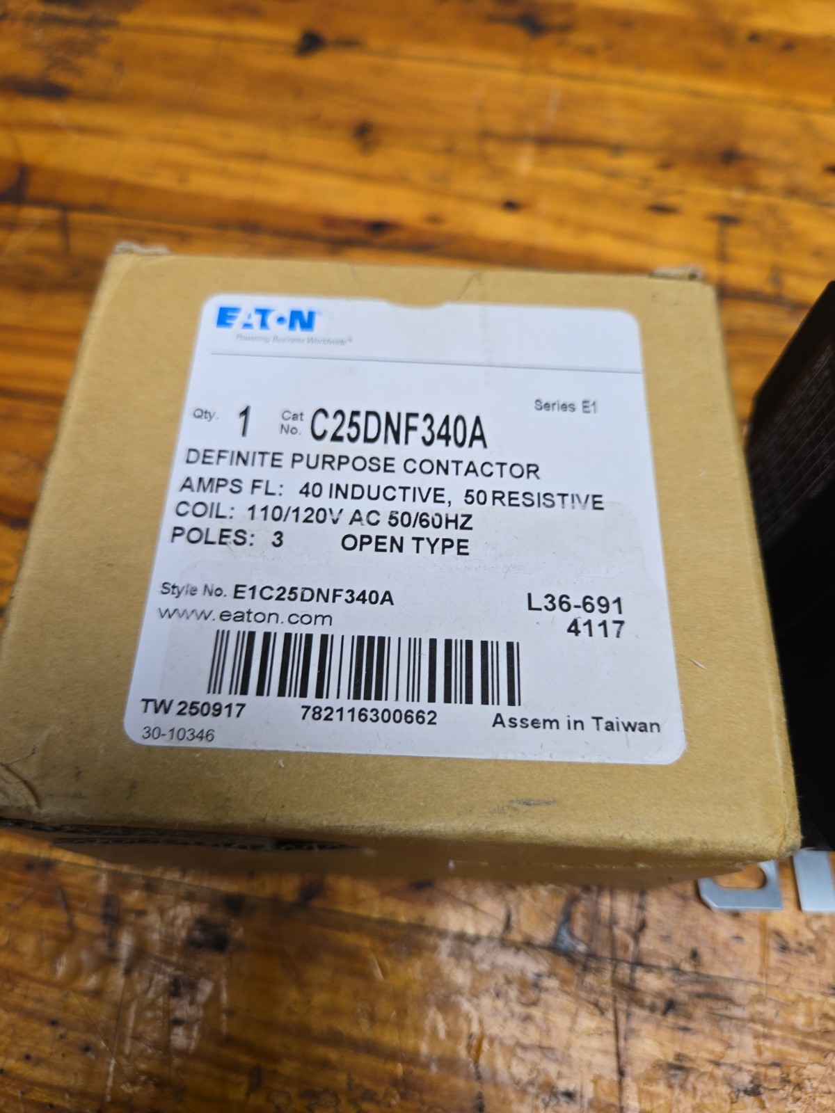 C25DNF340A Eaton / Cutler Hammer Contactor – 40 Amp 3 Pole 110/120V Coil
