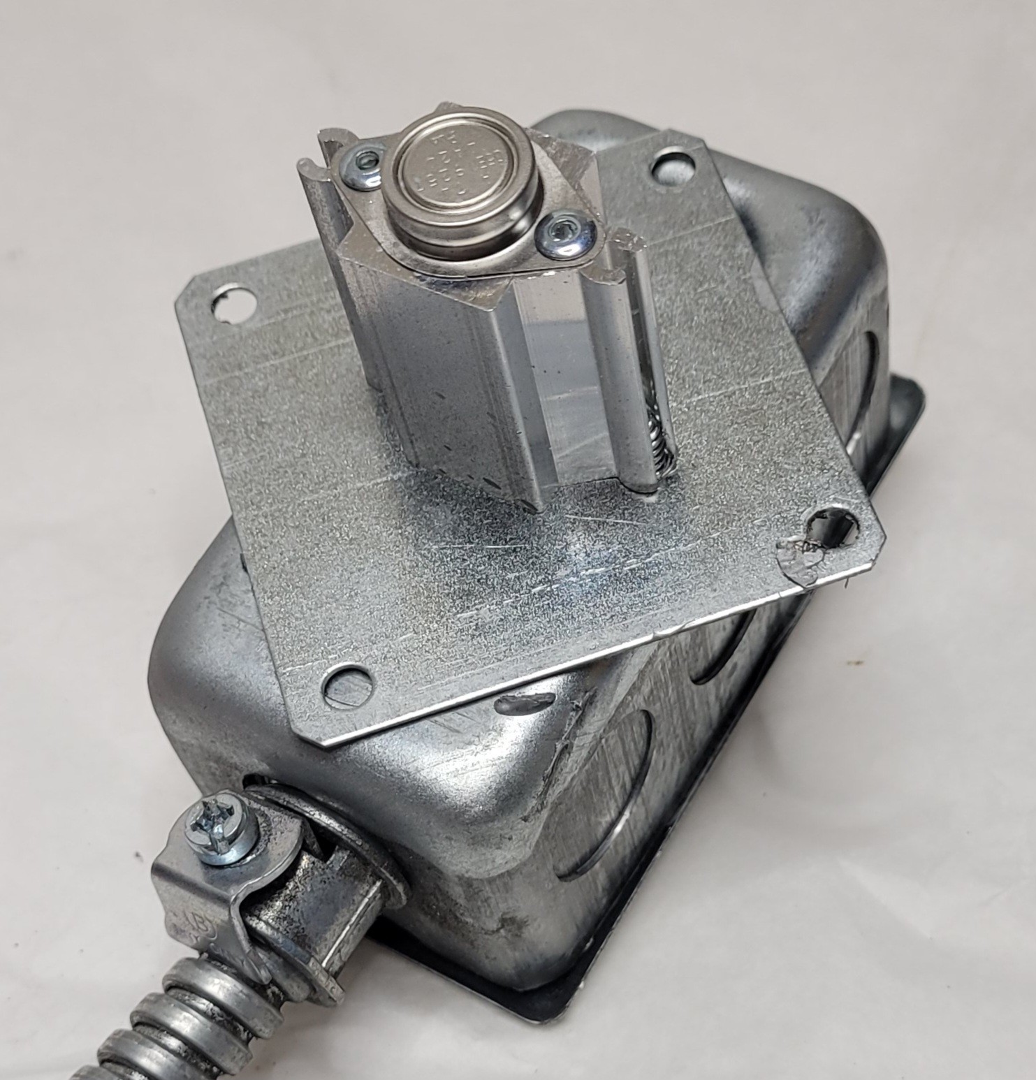 Belimo Ruskin FSTF120 RUS Spring Return Actuator With EFL-165 Fuse Link