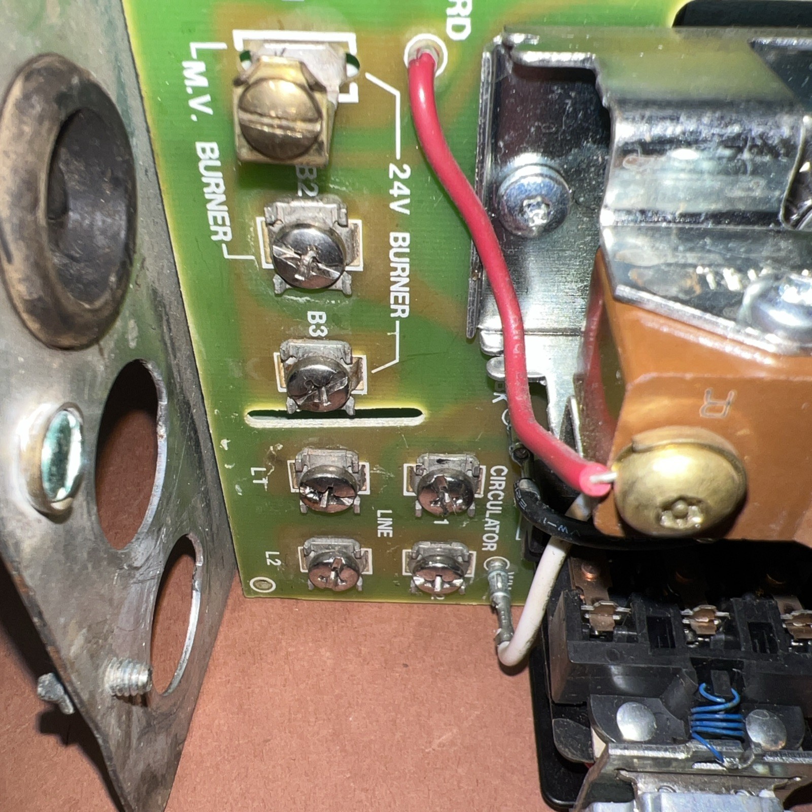 HONEYWELL AQUASTAT RELAY L8148J 1009