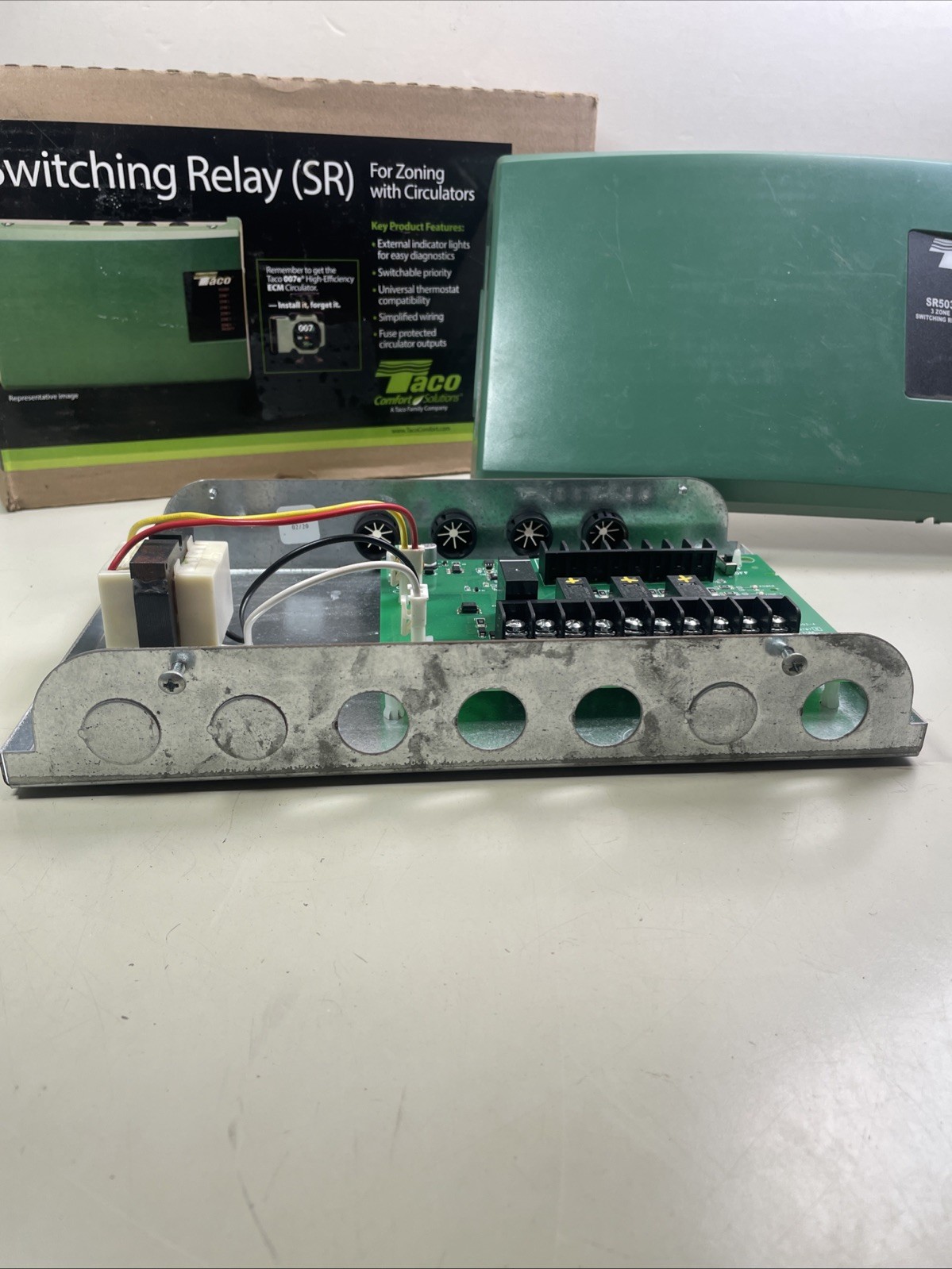 Taco SR503-4 3 Zone Switching Relay Missing 1 Clamp & Several KOs