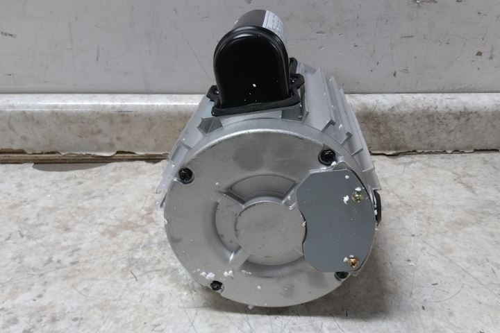 Dayton A750-8VE 1 HP 825 RPM 115/208-230VAC Split-Phase Agricultural Fan Motor
