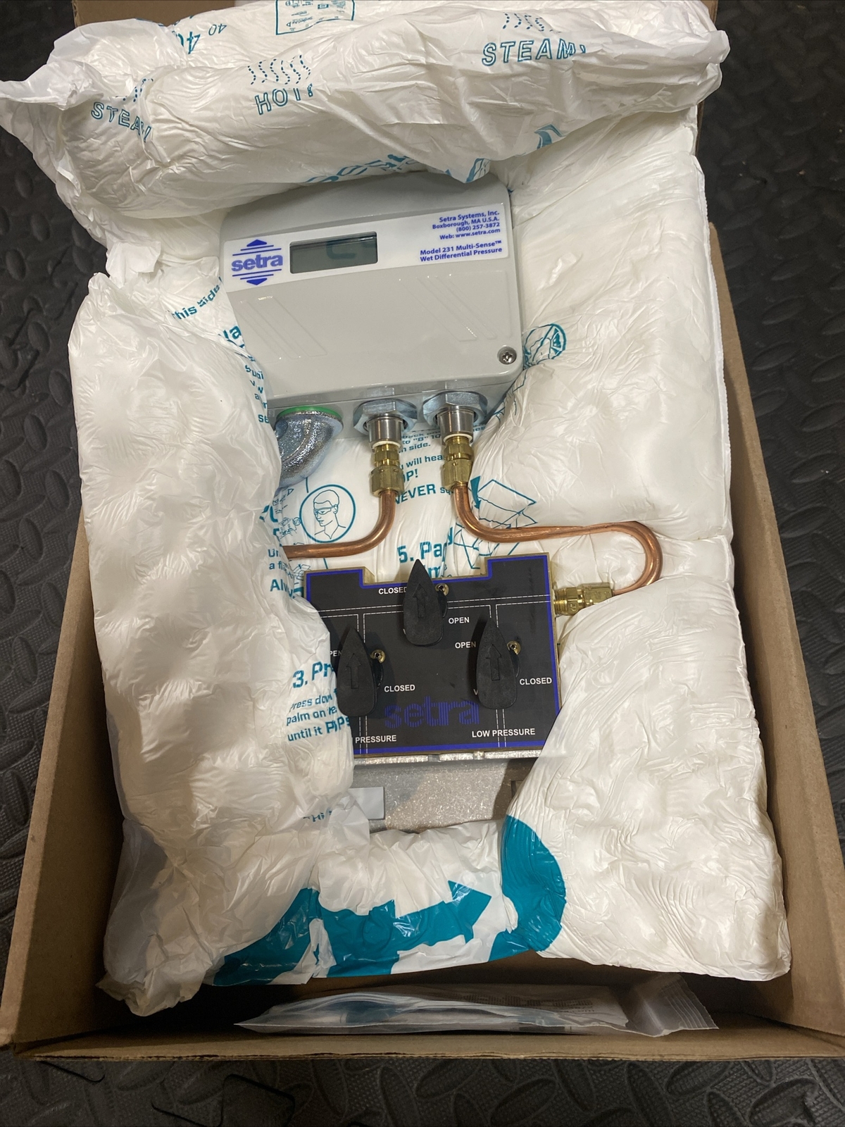 Setra Model 231MS1 P/N 231GMS113VD Wet to Wet Pressure Transducer With Manifold