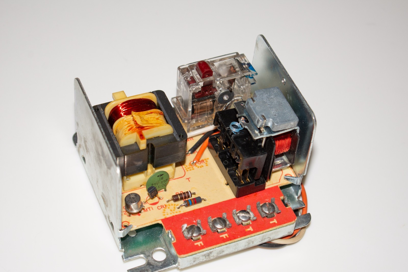 Honeywell R8184G primary oil burner control, several tests done 6-month warranty
