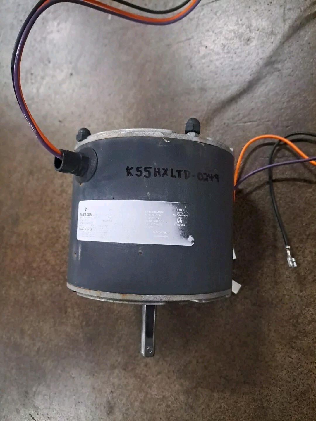 Emerson 1/4 HP 208-230V Condenser FAN MOTOR K55HXLTD-0249 / 100483-05 (Loc:D1T5♧