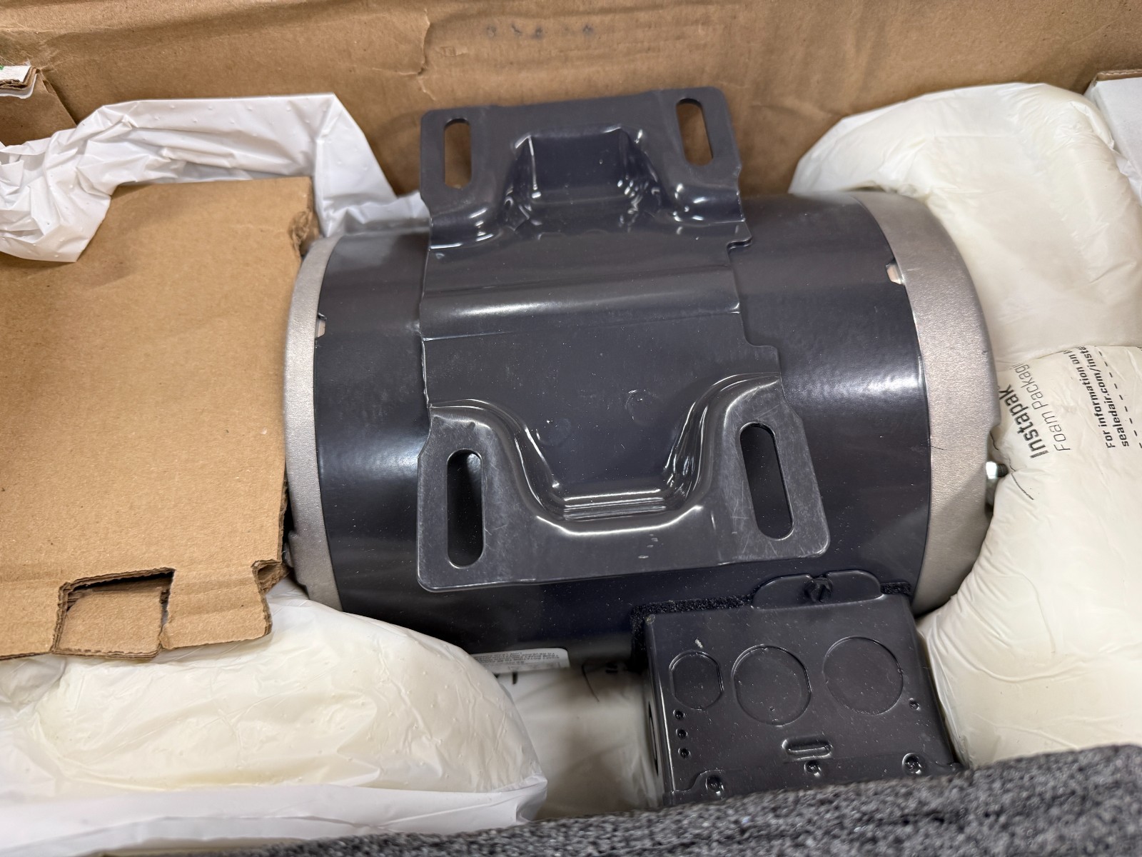 LIEBERT KIT-B670010 Polyphase Air Over Motor 208-230/460V AC, 3/4 hp, 3 Phase