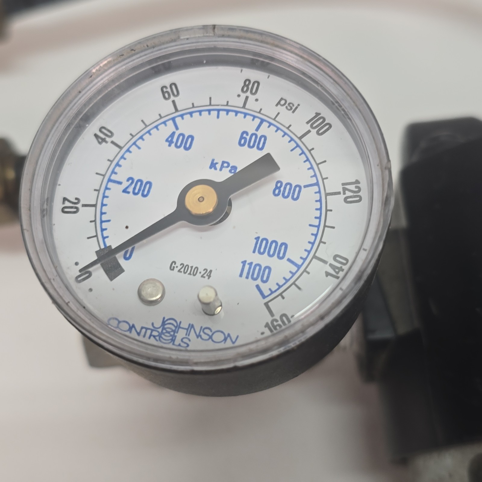 JOHNSON CONTROLS Coalesing Filter A-4000-1049 G-2010-24 Pressure Gauge & Bypass