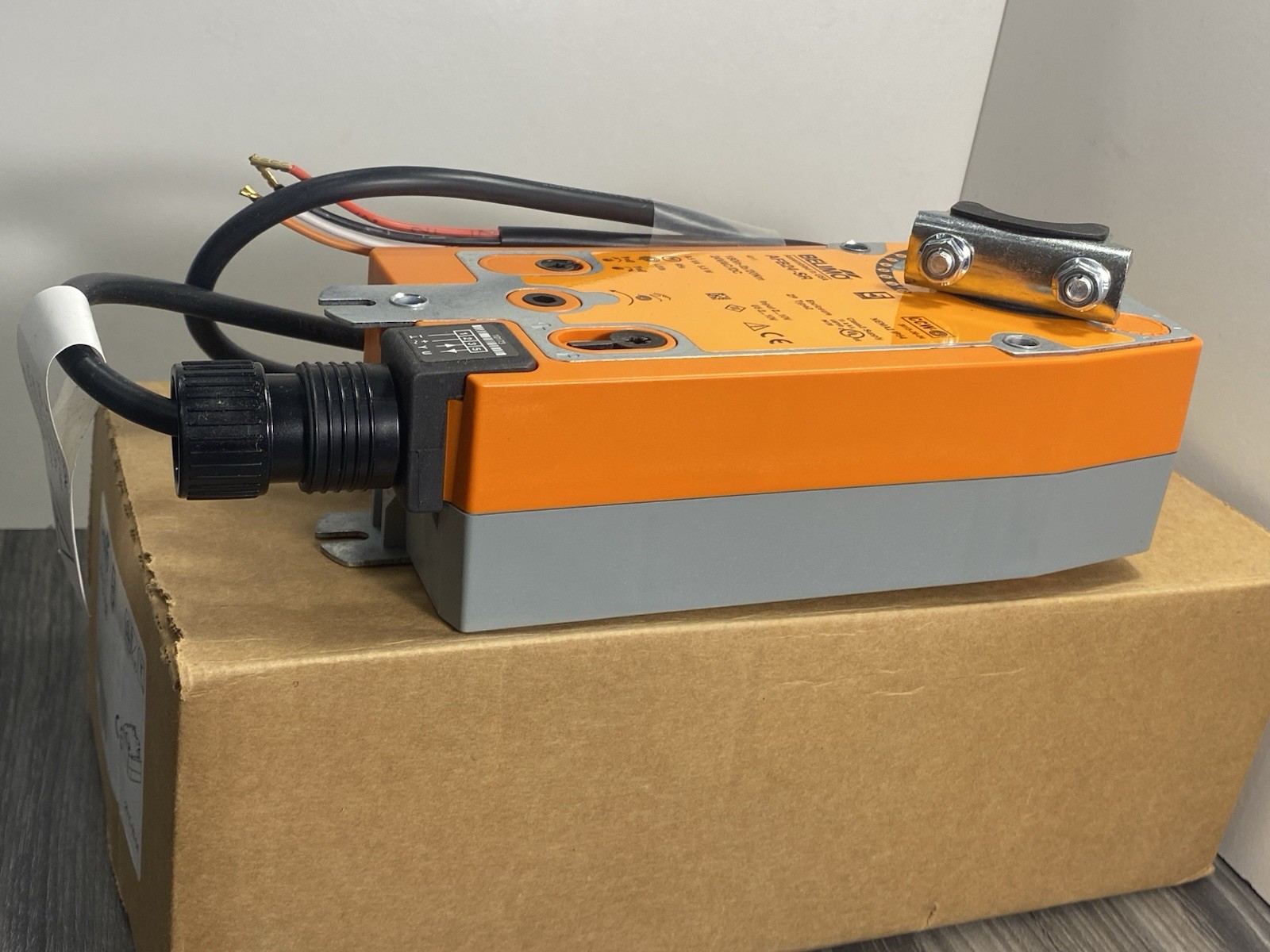 New Belimo AFB24-SR Spring Return Actuator 180 IN/LB 24V AC/DC 5.5W AFB24SR USA