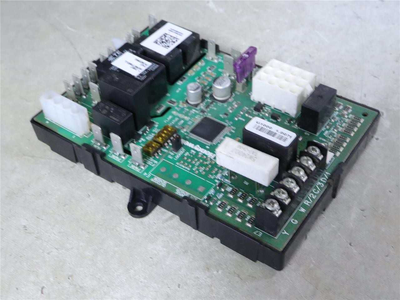 Honeywell S9200U1000 Universal Ignition Integrated Furnace Control Circuit Board