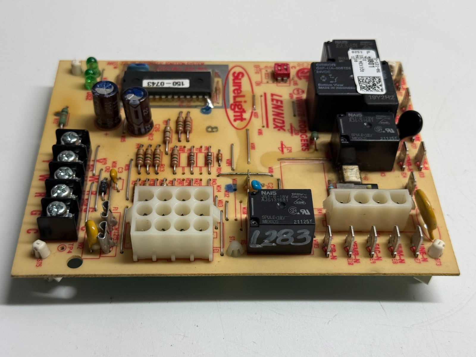 White Rodgers 50A65-121-06 LENNOX 32M8801 Integrated Fan Control Circuit Board