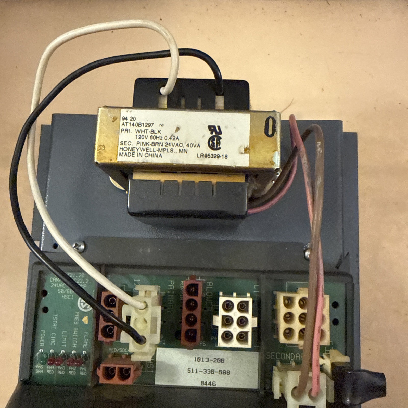 Weil McLain 1013-200 Gold GV Integrated Boiler Control Board 511-330-088 Tested