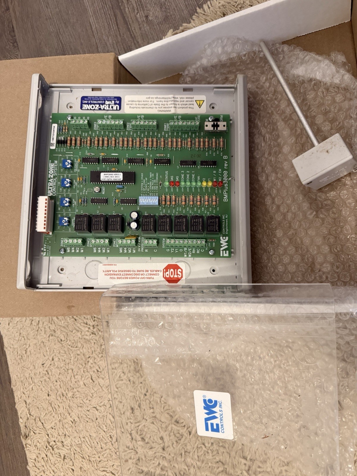 EWC Controls BMPLUS 3000 Rev B UltraZone 3 Zone Control Panel with Sensor