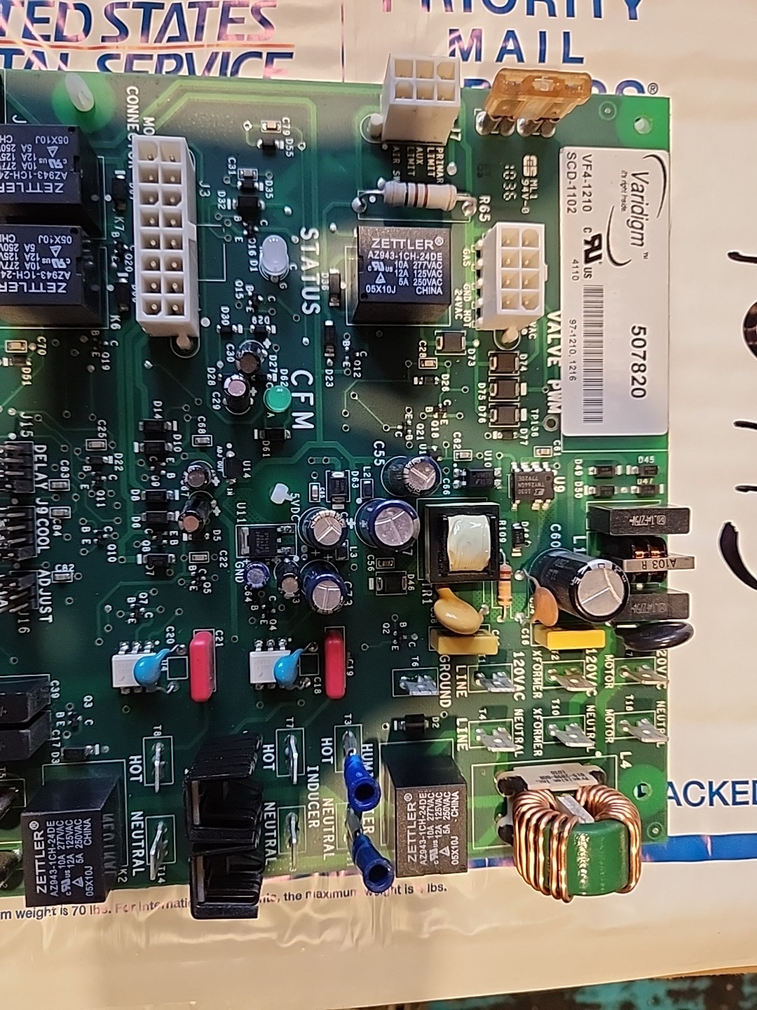 York Luxaire VARIDIGM 507820 Control Board VF4-1210 SCD-1102