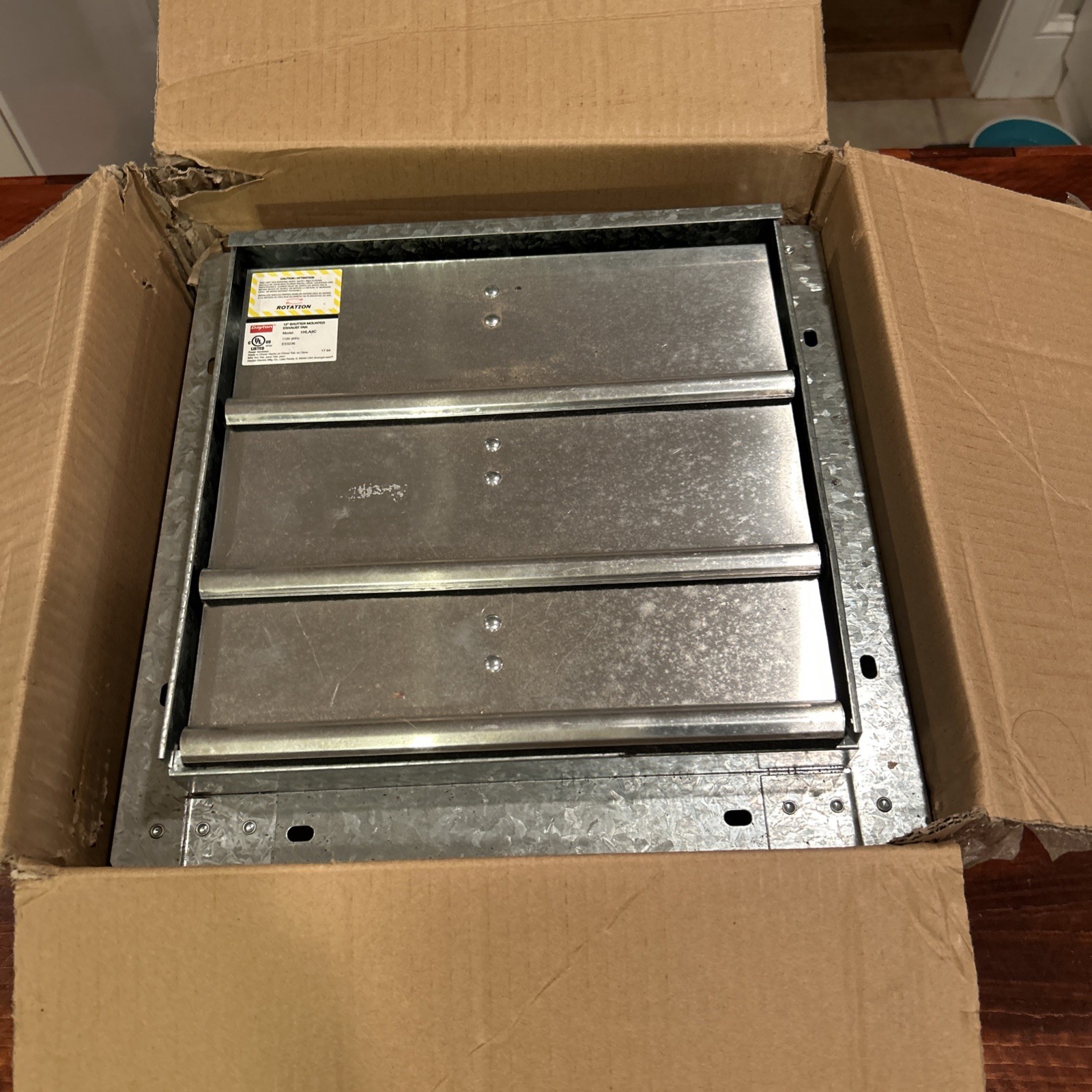 DAYTON – 1HLA2C Shutter Mount Exhaust Fan 12 in Blade Totally Enclosed 1/20 hp