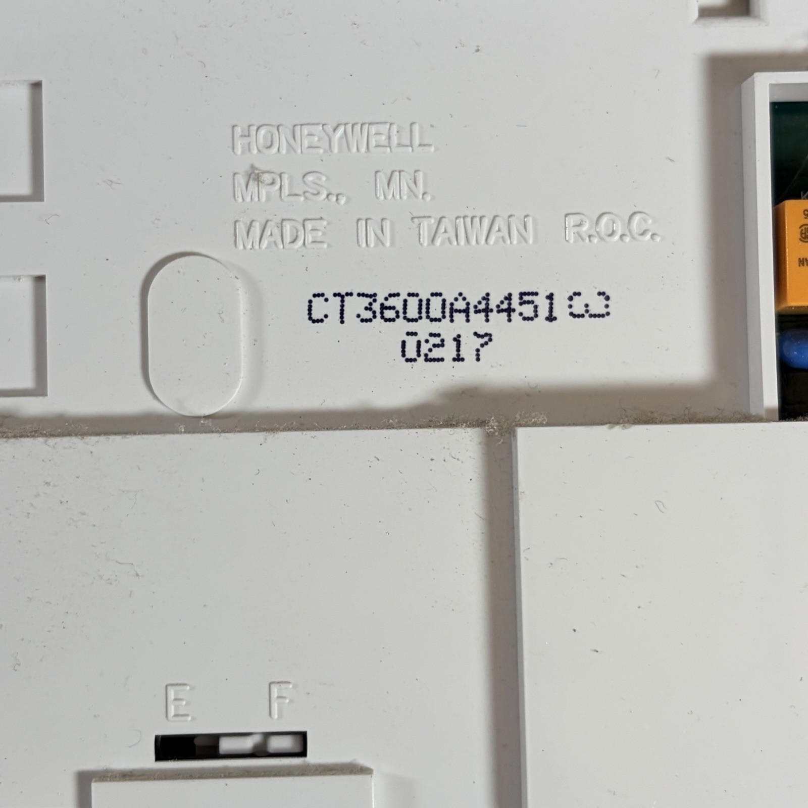 Honeywell CT3600A4451 Programable Thermostat CT3600A Tested And Works