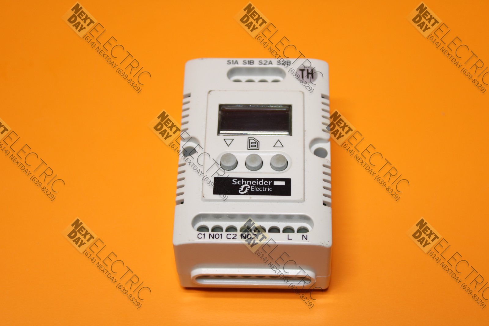 Schneider Electric, NSYCCOTH120VID, Hygrotherm Thermostat 110-120V