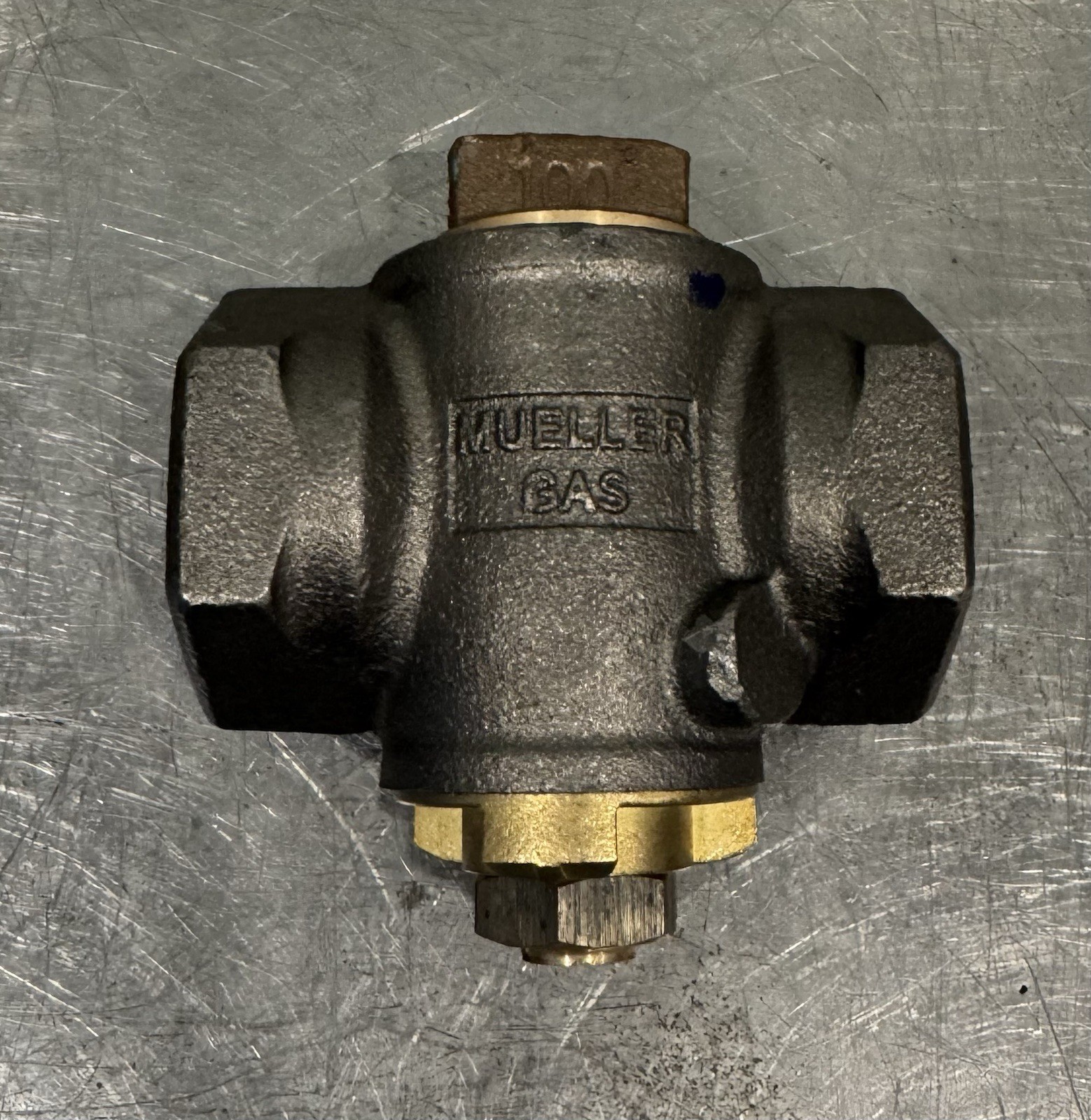 Mueller Gas Valve 1-1/4” Flat Head Iron Body NEW! FREE SHIPPING!