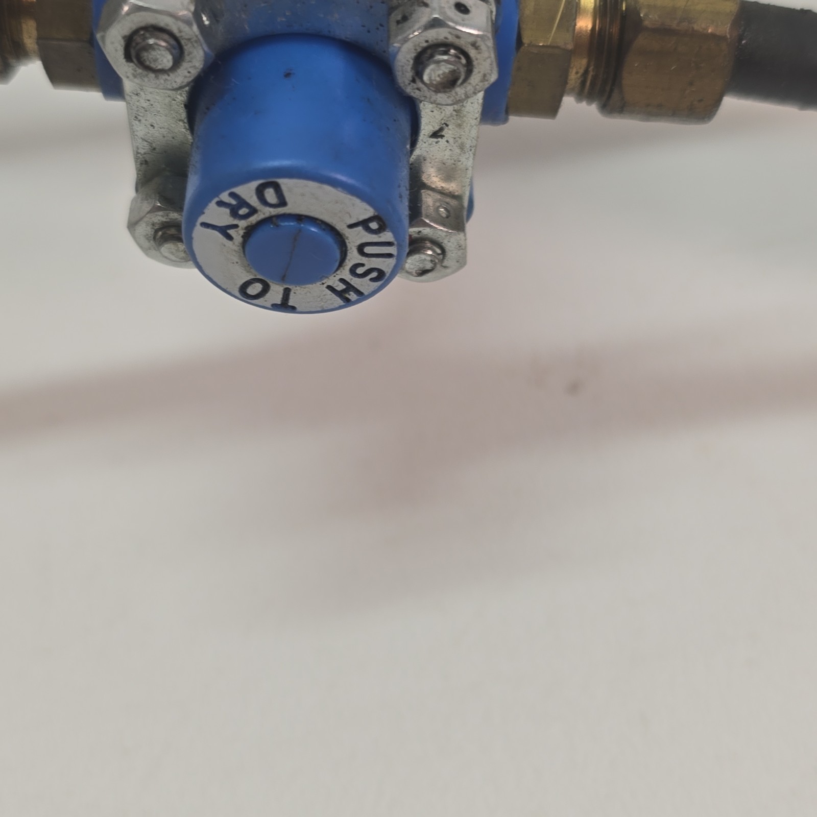 JOHNSON CONTROLS Coalesing Filter A-4000-1049 G-2010-24 Pressure Gauge & Bypass