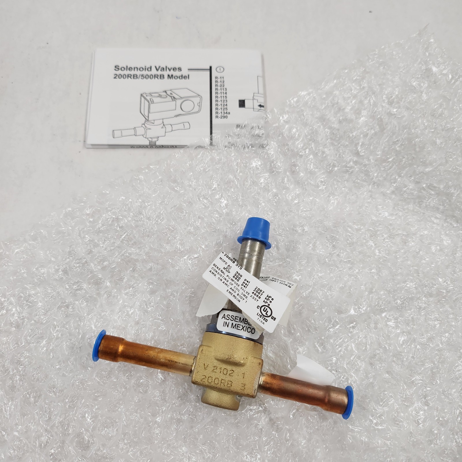 EMERSON REFRIGERANT SOLENOID VALVE / 200RB 3T3 / PCN 049609 / LESS COIL / NEW