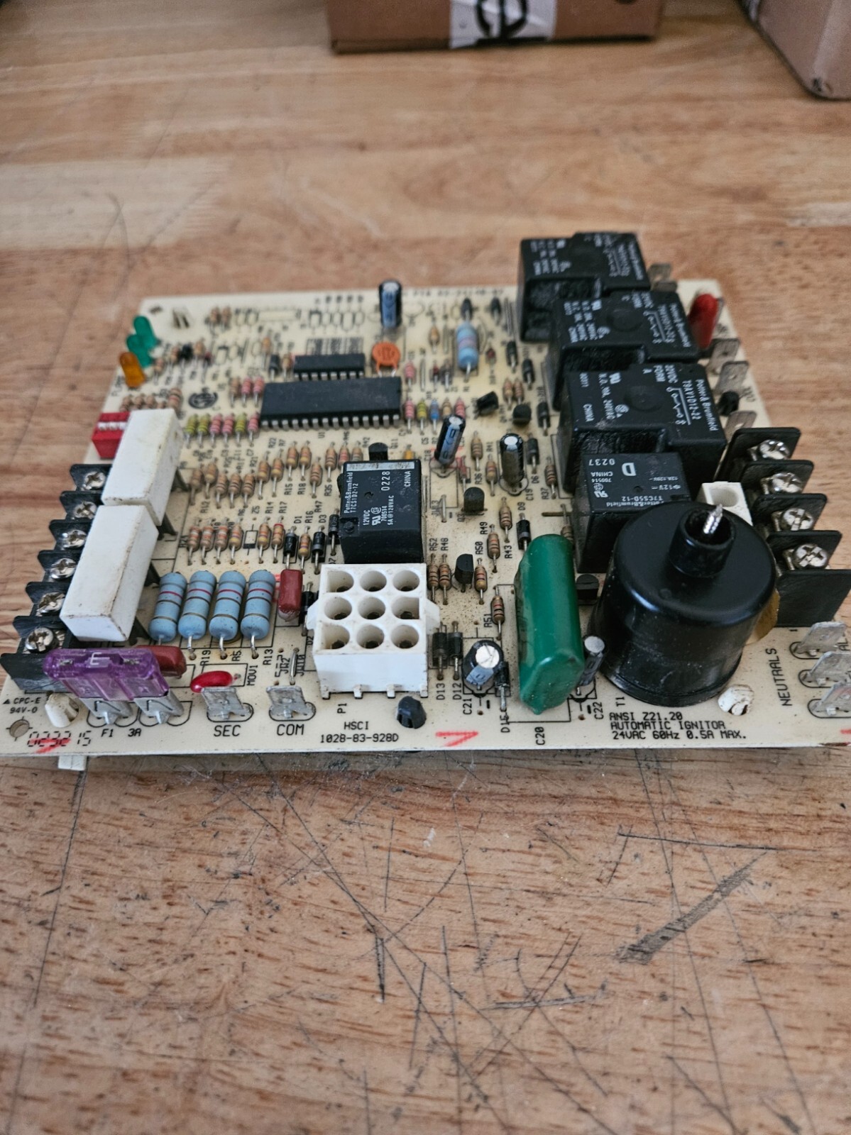 62-24140-02 Gas Furnace Control Circuit Board 1028-928 – 62-24140-04