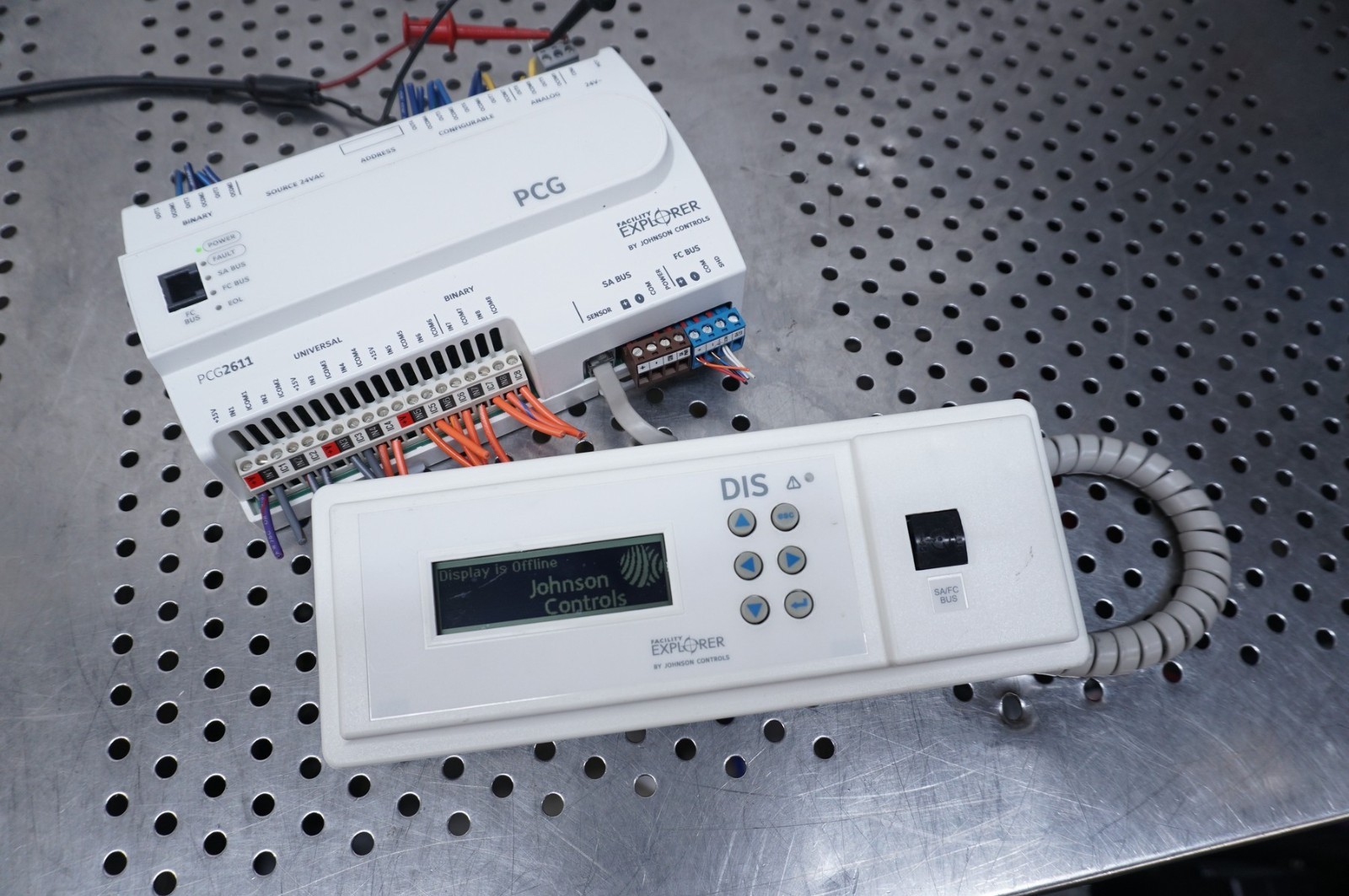 JOHNSON CONTROLS PCG2611 FX-PCG2611-0 Rev L PROGRAMMABLE CONTROLLER w/ display