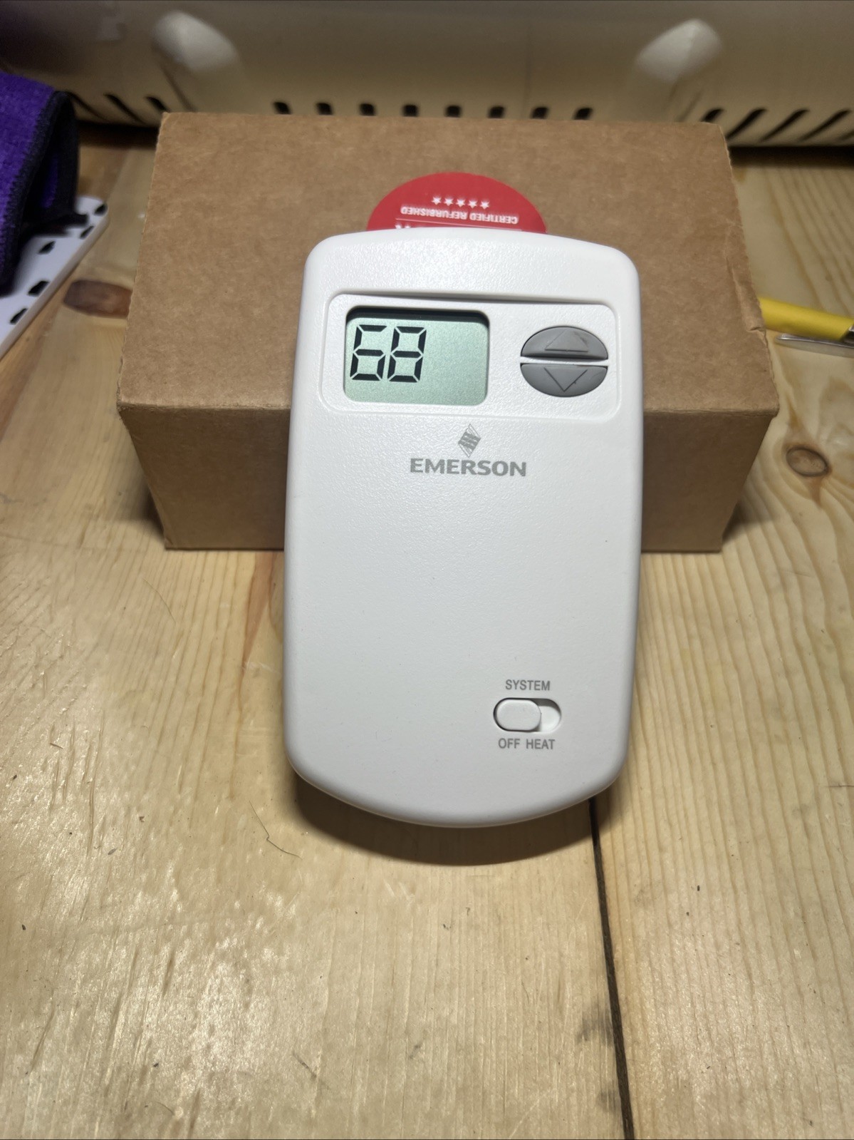NEW EMERSON 1E78 NON-PROGRAMMABLE THERMOSTAT Tested.