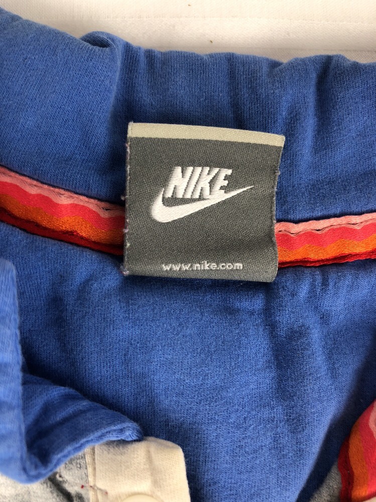 Men’s Nike Short Sleeve Shirt Size XL Multi-Color (G)
