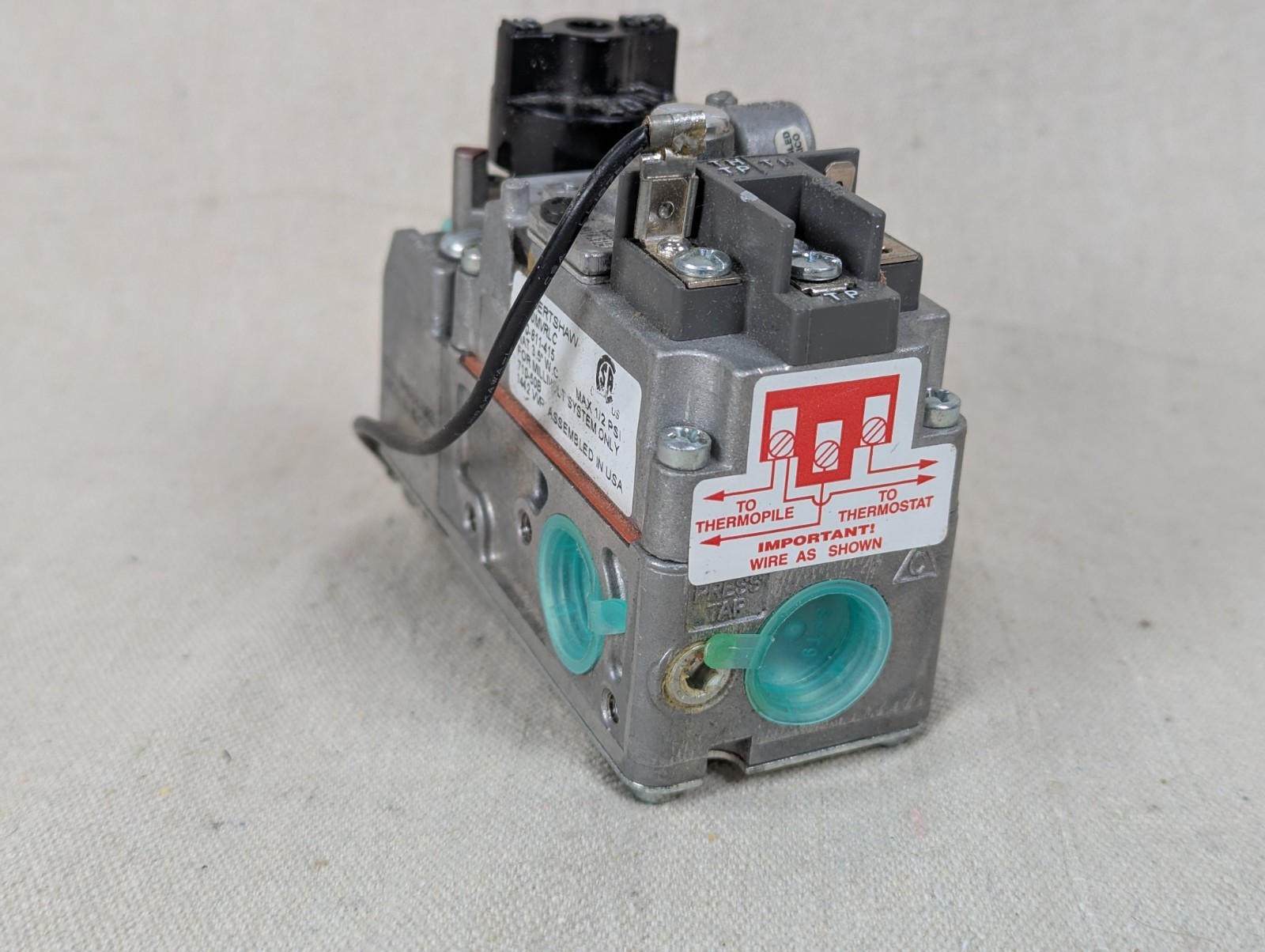 Robertshaw 7000MVRLC Millivolt Gas Valve 740-811-415 Natural Gas New Unused