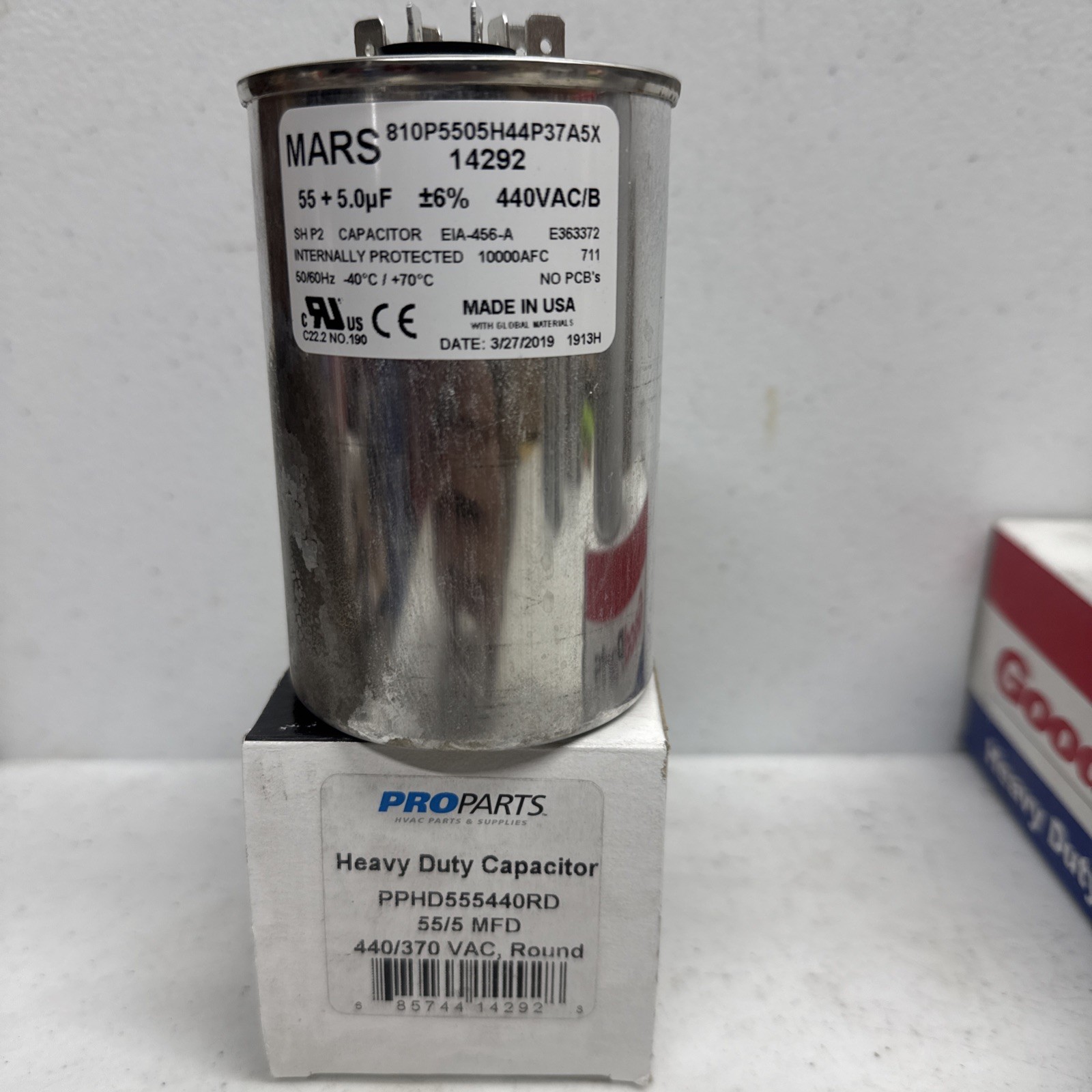 Mars Round Motor Run Capacitor 14292 | 55/5 MFD 440/370 VAC Aluminum USA