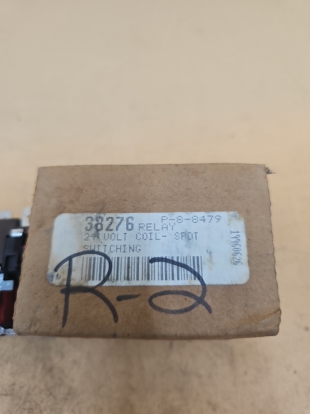 Honeywell R8222B1091 Lennox 38276 24V Relay. P-8-8479