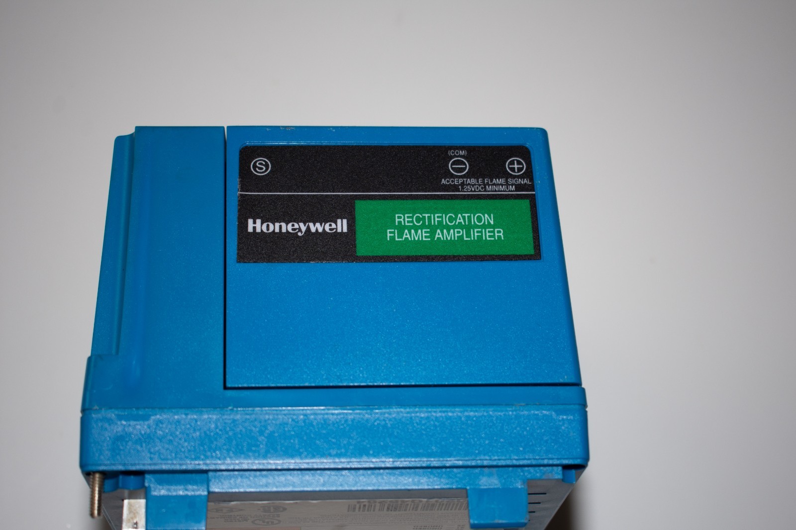 Honeywell RM7890A1015, display, base, flame module, 10900 hours 6-month warranty