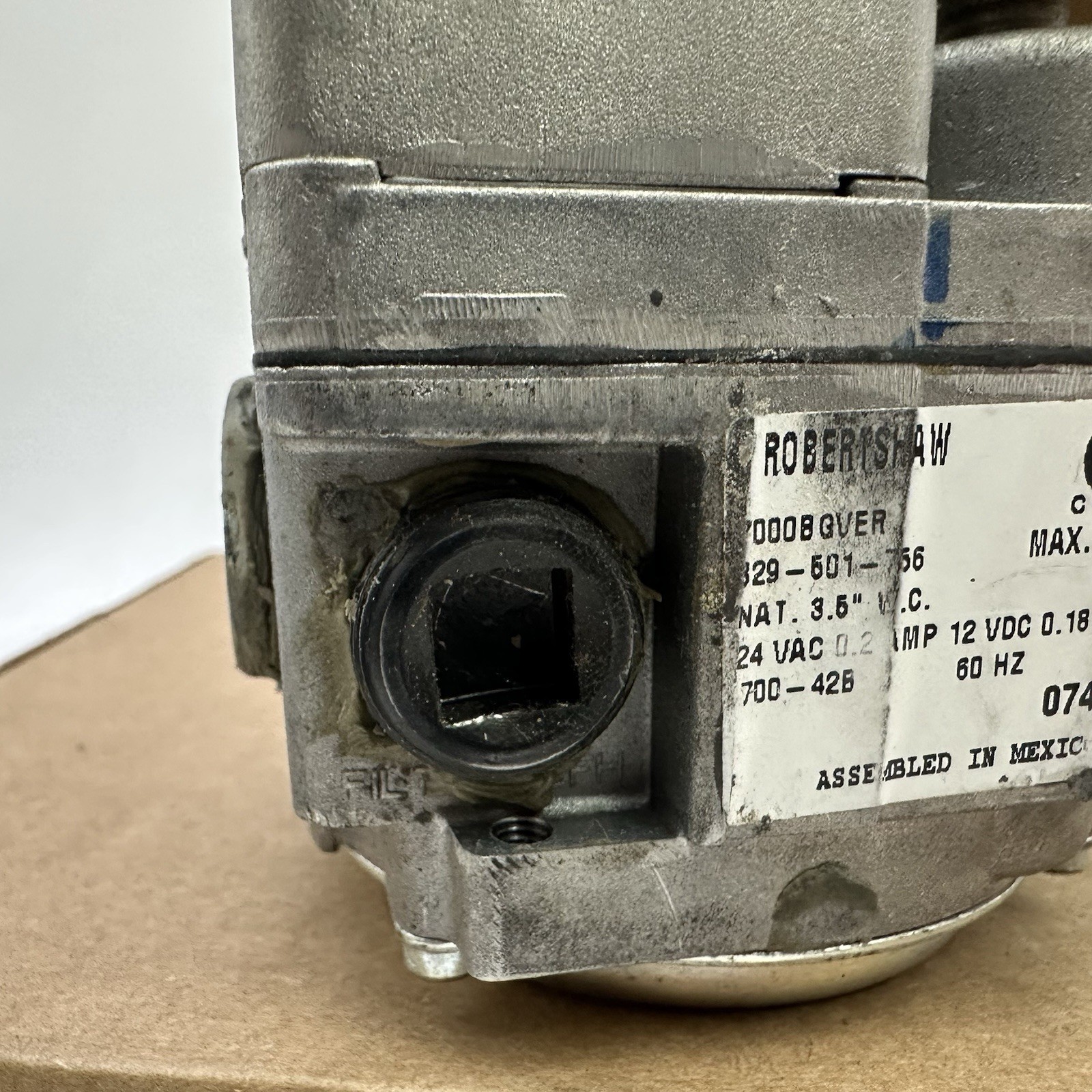700-428 Robertshaw 24V Slow Open Natural Gas Valve 1/2 x 3/4″ – 7000BER-S7C READ