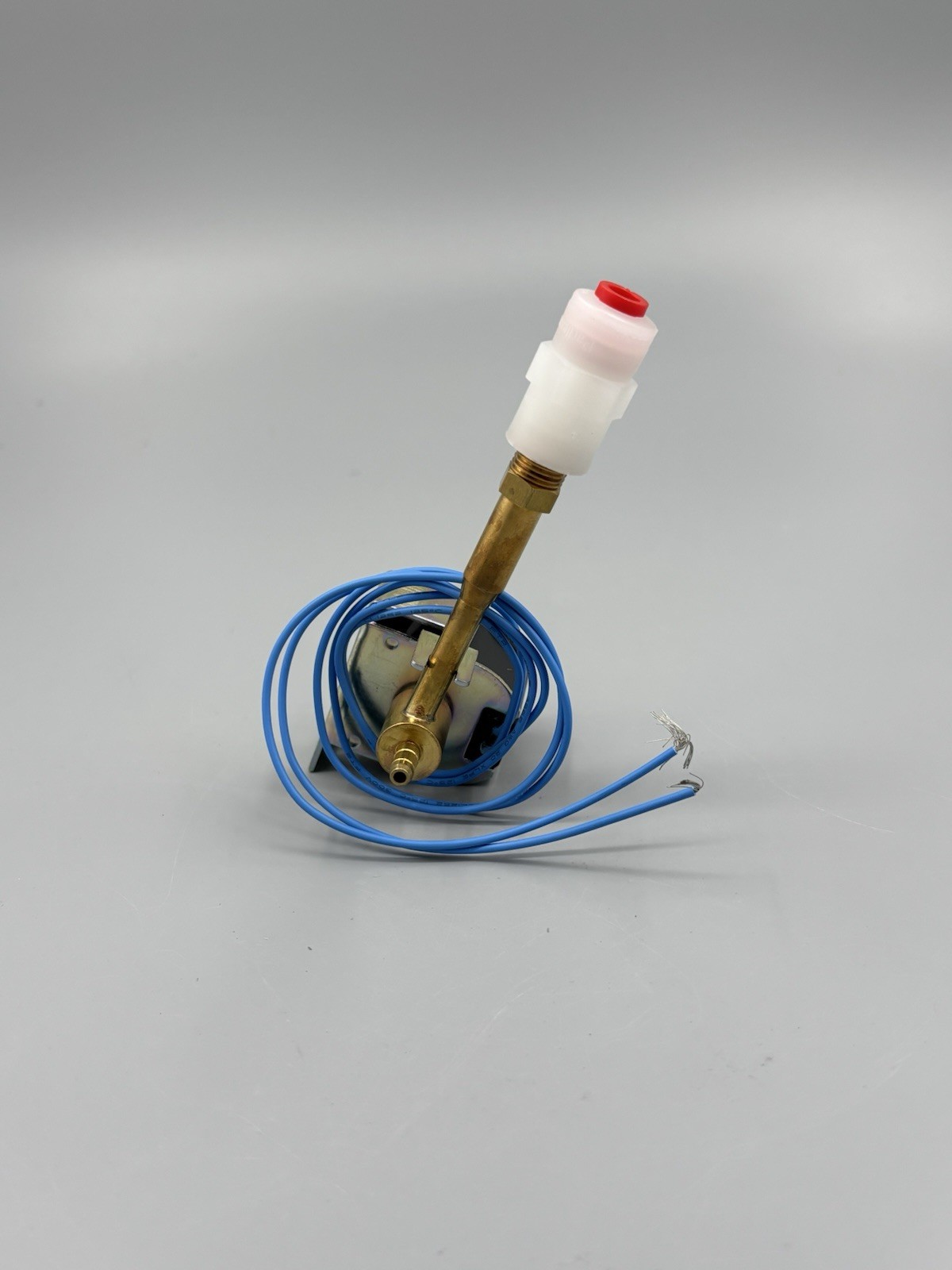 Honeywell 50041883-002 AC Solenoid Valve for HE100 and HE200