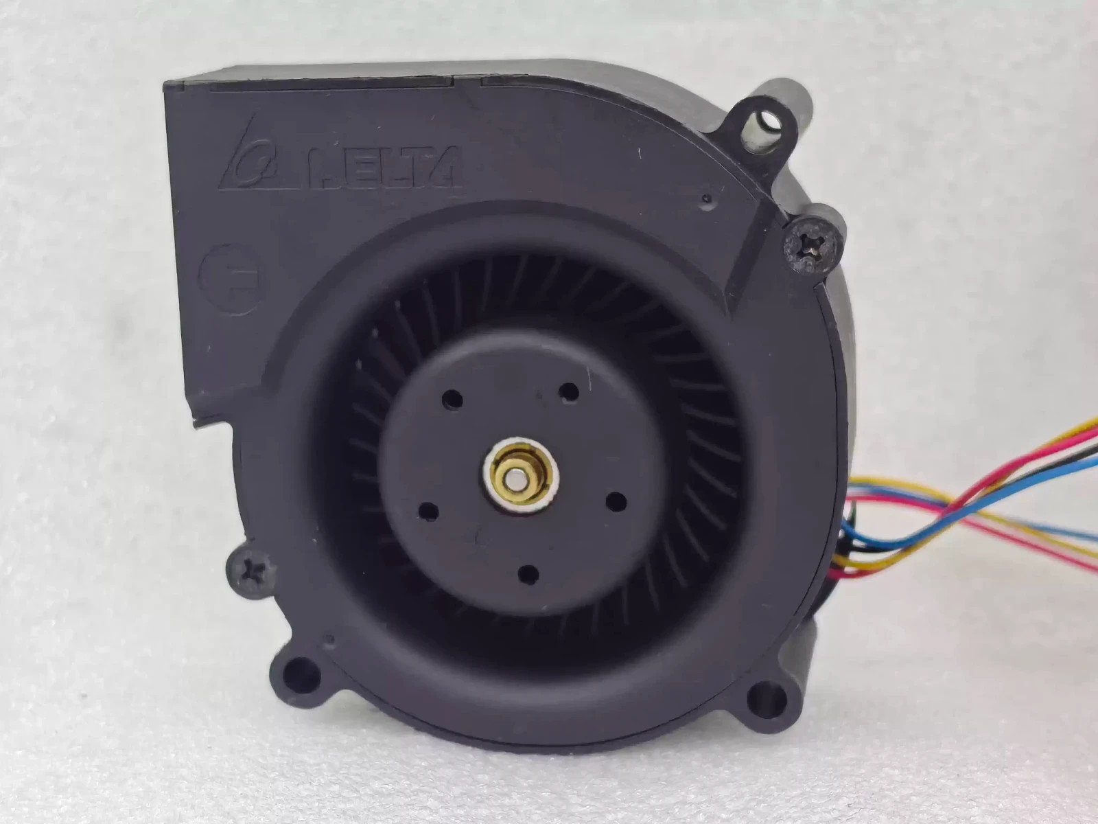 1PCS Delta BCB0812UHN DC12V 2.76A 8CM 4-Wire PWM Large Airflow Cooling Fan