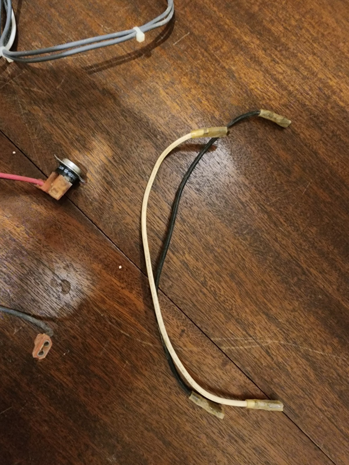 USED GOODMAN WIRING HARNESS. FURNACE MODEL NUMBER GMS90703BXA