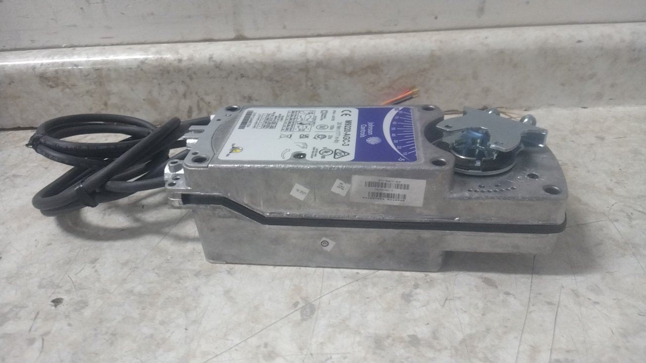 Johnson Controls M9220-AGC-3 24VAC/DC 177 In-Lb Torque Spring Return Actuator