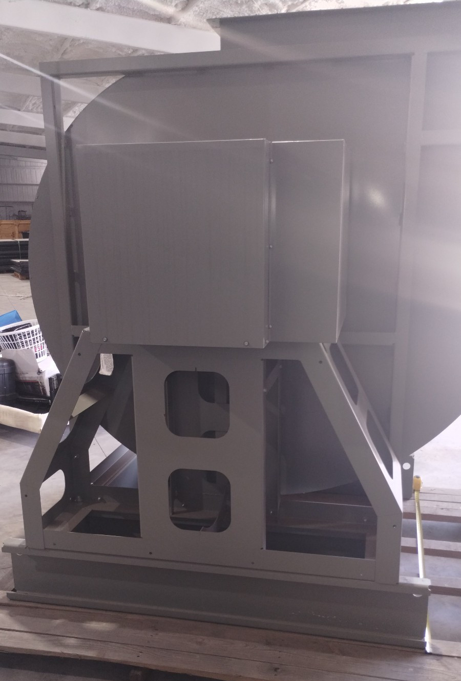 LARGE COMERICAL FUME EXTRATOR AIR HANDLER 30HP 35,500 CFM Direct Drive 230/460