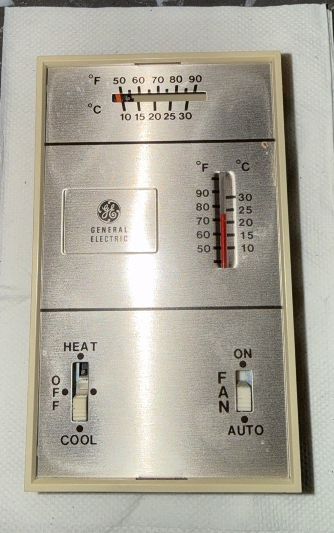 Goodman CHT18-60 Basic Heat & Cool Thermostat “Gold” GE 3AAT76A21A55