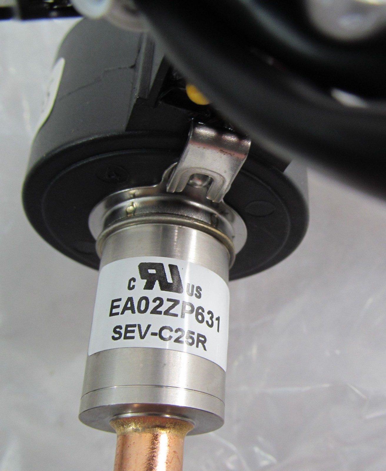 NEW GENUINE OEM CARRIER/BRYANT/PAYNE EA02ZP631 ELECTRONIC EXPANSION VALVE