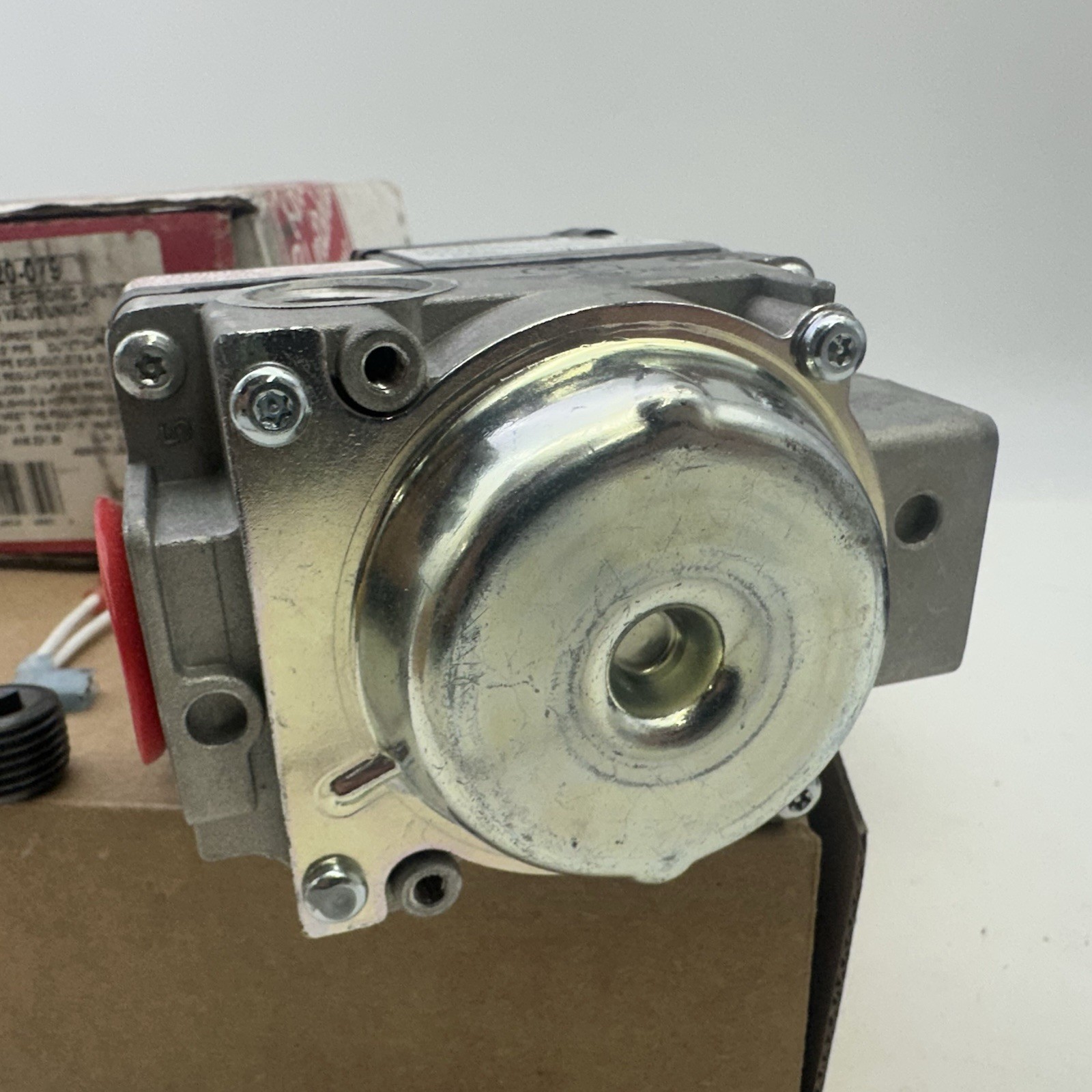 Robertshaw 720-079 Universal Electronic Ignition Gas Valve Uni-Kit Metal