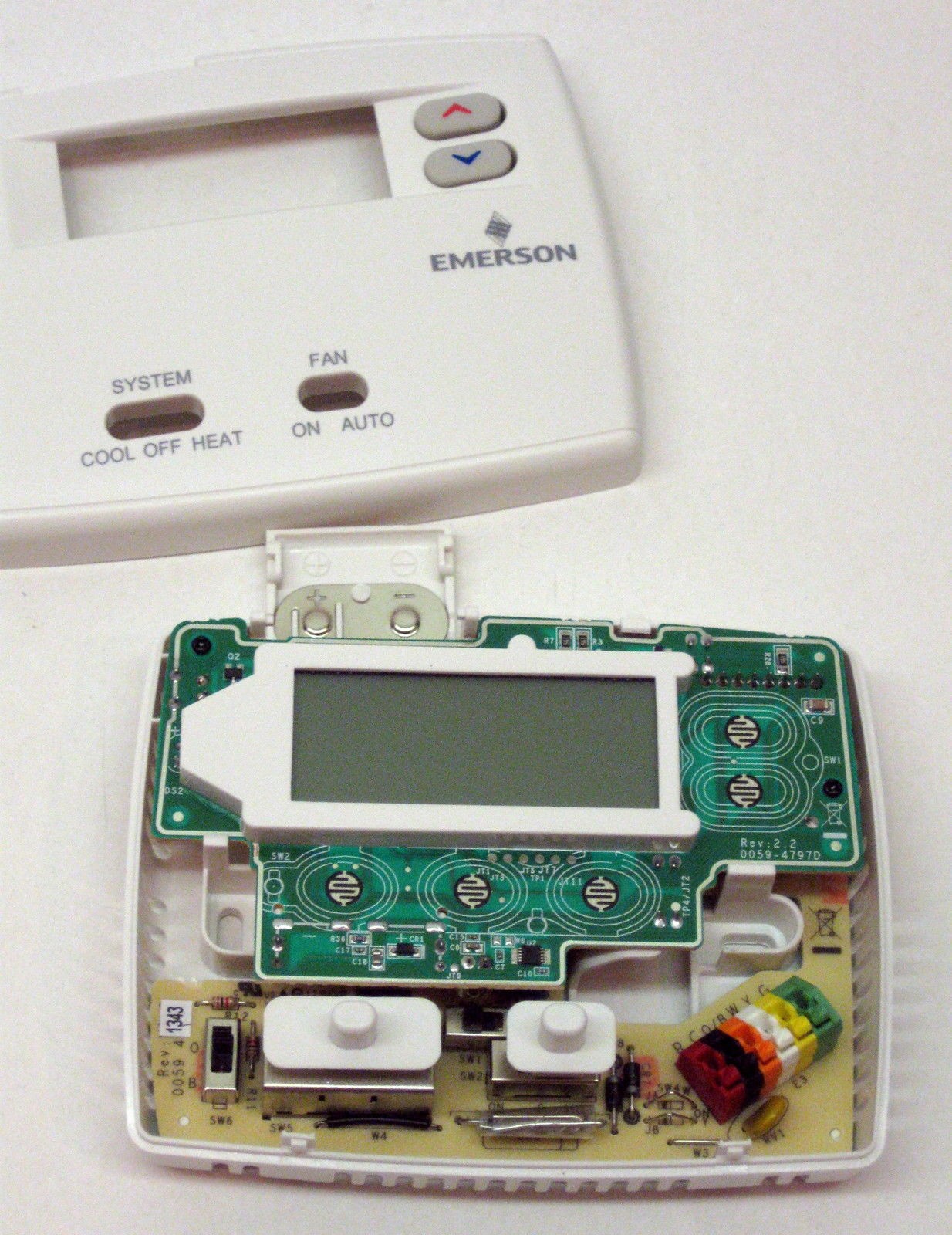 1F86-0244 Emerson White Wall Thermostat Heat/Cool Heat Pump Non Programmable