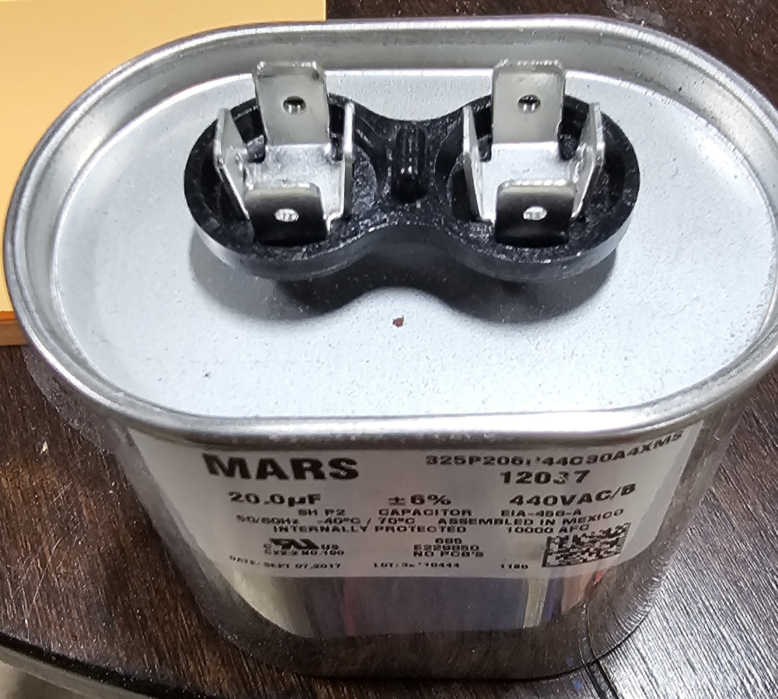 Mars 12037 Motor Run Capacitor 20 MFD 440/370 VAC Dual Voltage