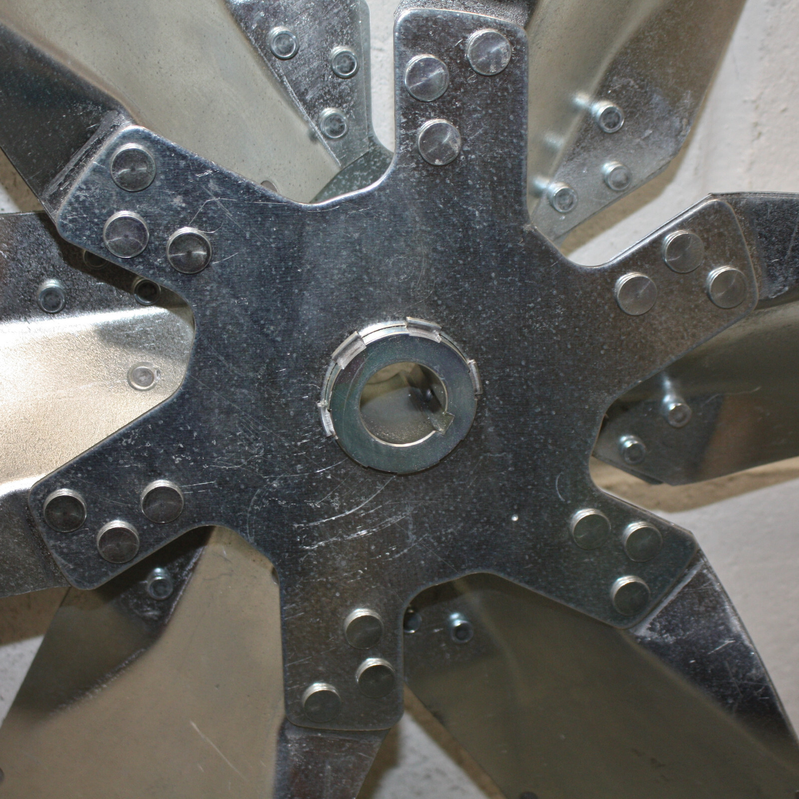 Dayton Replacement 36″ Steel Fan Blade 50M232, 1″ Bore, 6 Propeller, 1WDC2 1WDC7