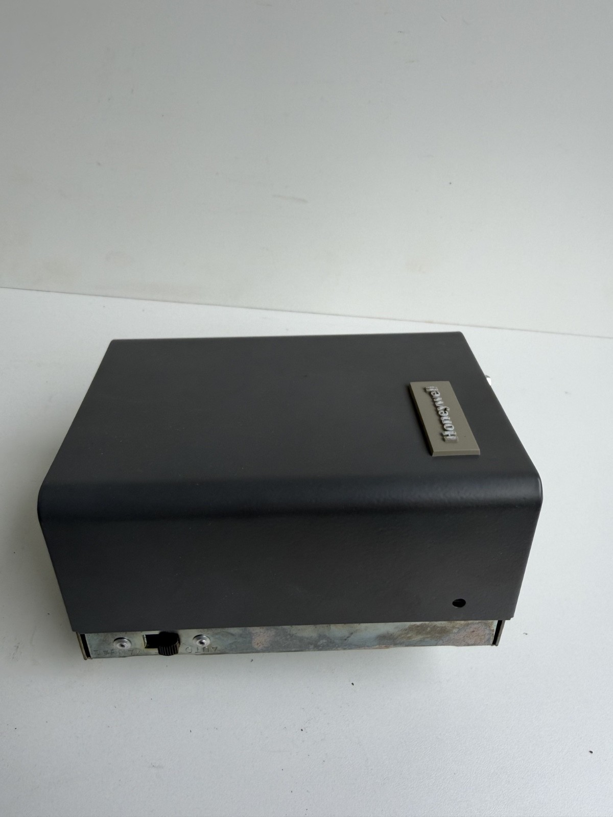 Honeywell L8148J 1009 Aquastat Relay Tradeline Boiler Control L8148J1009 24V/120