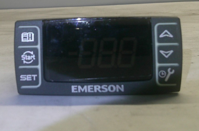 Emerson Dixell XC10CX-4P01G Refrigeration Control v7.3d