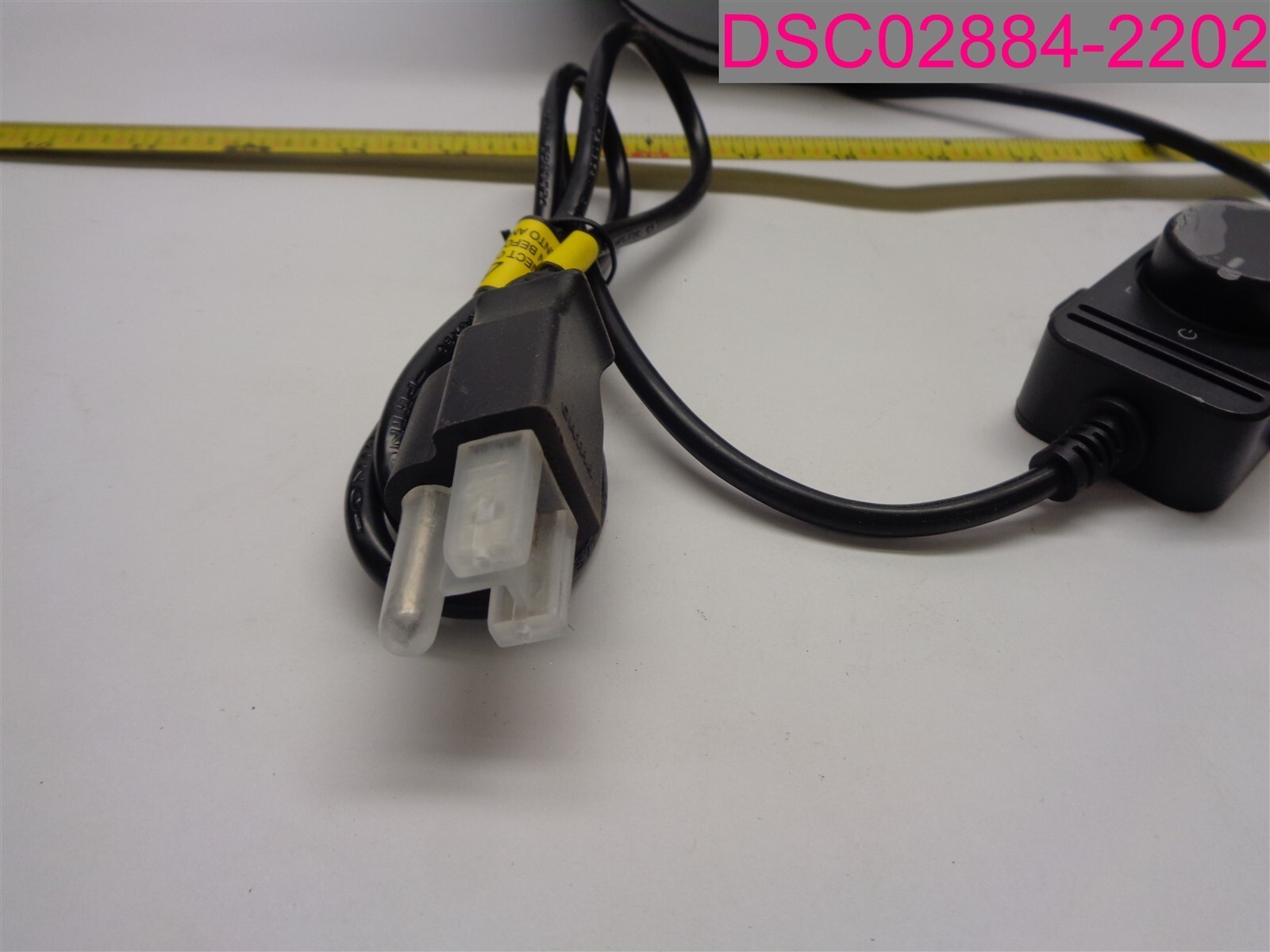Bent; AC Infinity Raxial Series Booster Fact Duct 8″ AC-RXS8 w/ Speed Controller