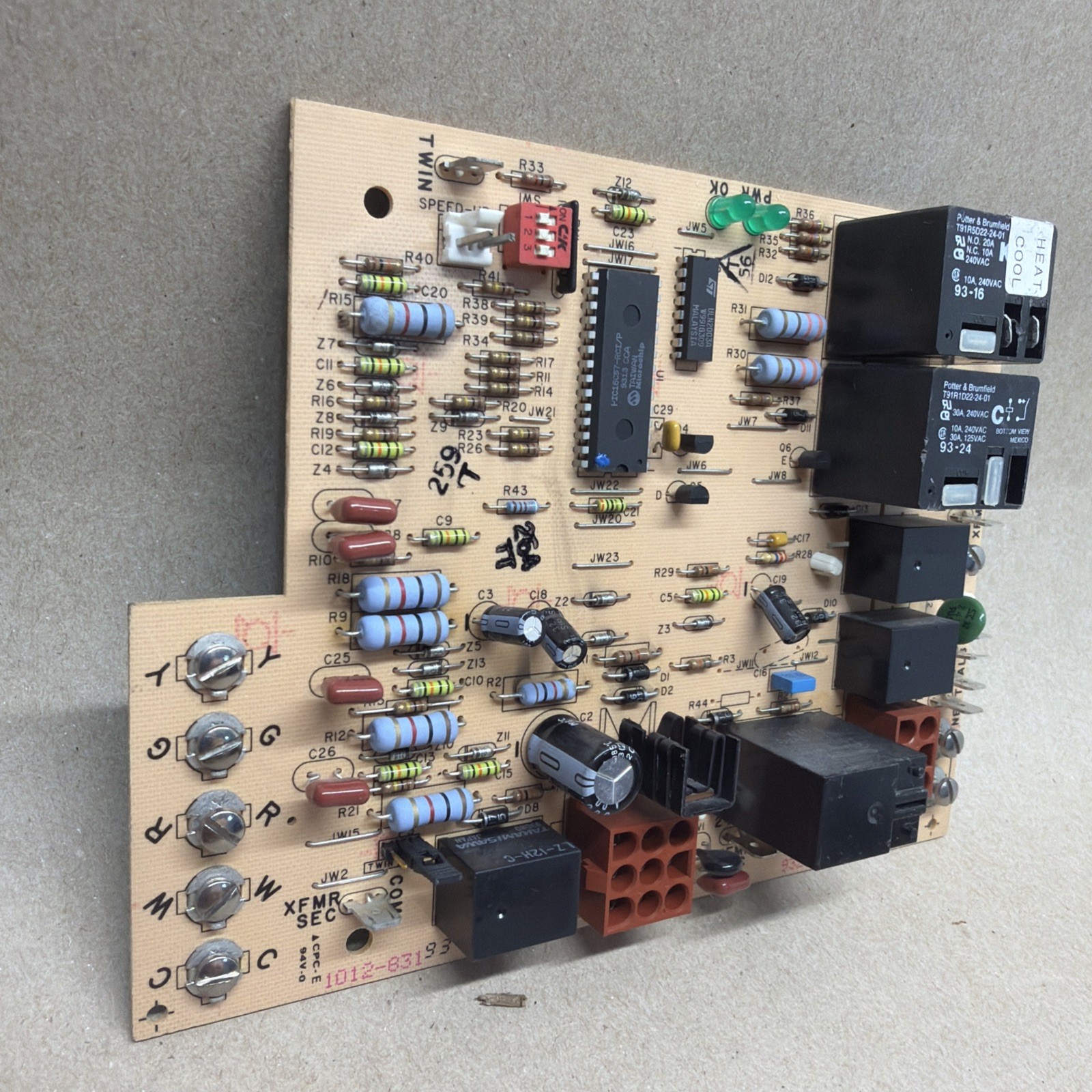 Rheem Ruud Weather King 1012-831 Furnace Fan Control Circuit Board 62-22694-11