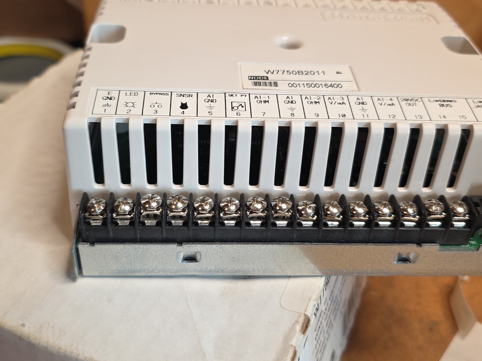 Honeywell W7750B2011 Constant Volume Air Handling Unit Excel 10