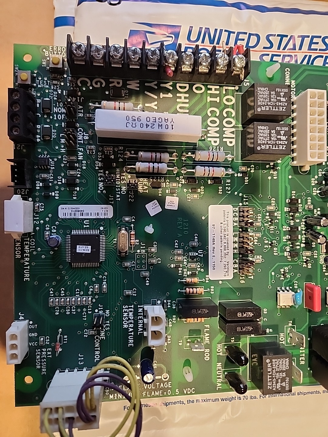 York Luxaire VARIDIGM 507820 Control Board VF4-1210 SCD-1102